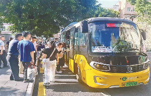 深圳構建“常規+定制”多元公交網絡